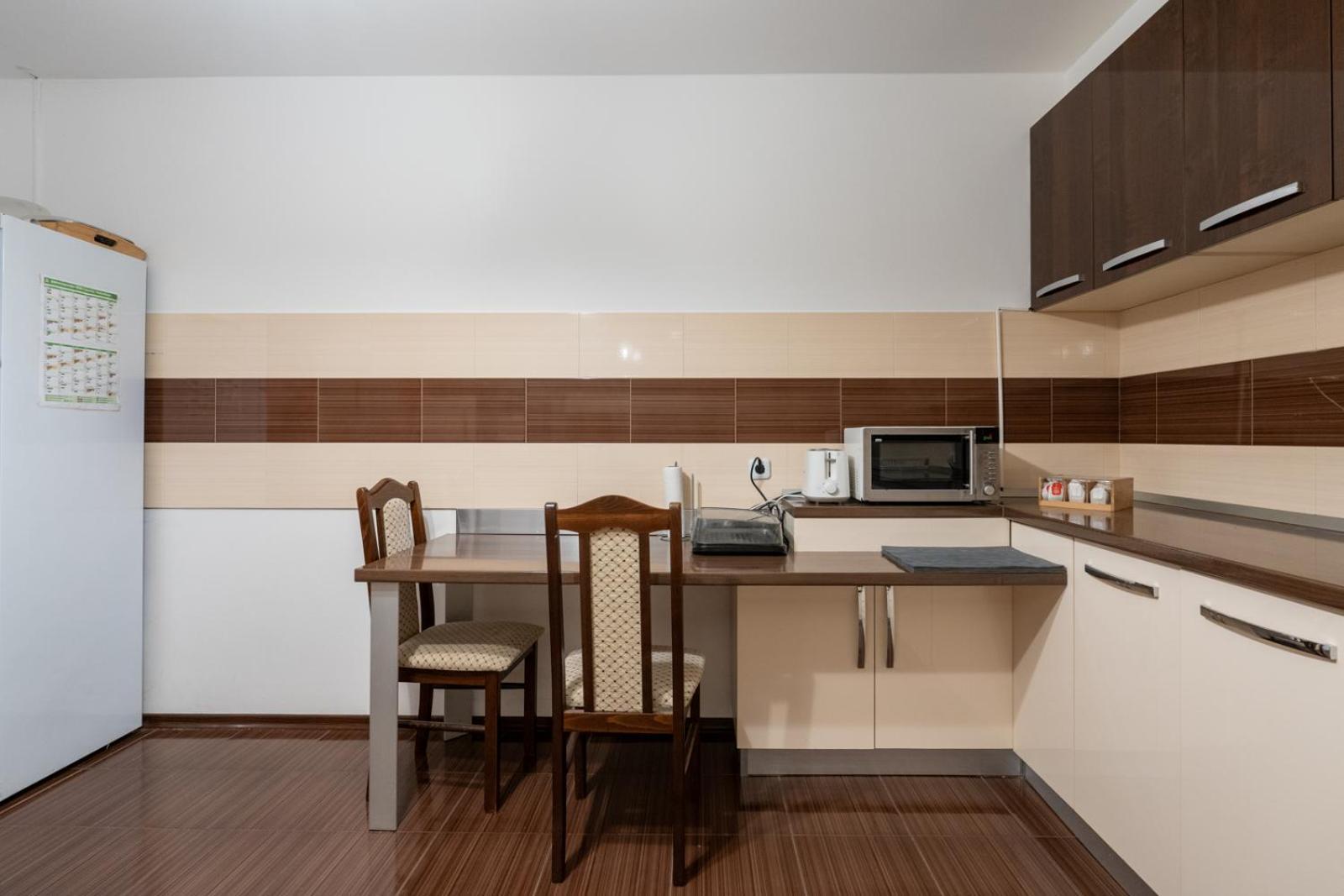 Farawayhomes Aparthotel Near Vienna Airport - Anytime Self Check-In Bruck an der Leitha Exterior photo