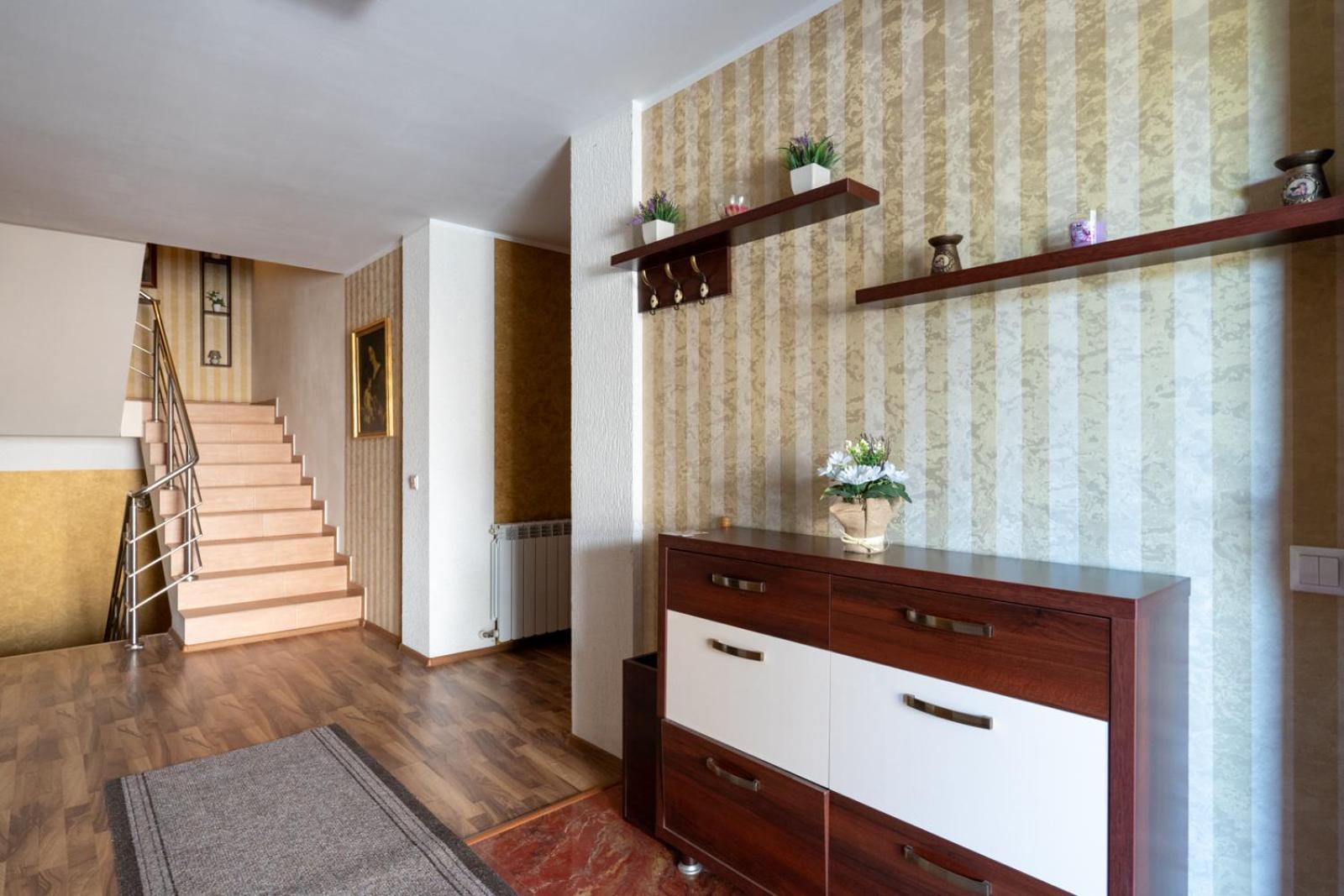 Farawayhomes Aparthotel Near Vienna Airport - Anytime Self Check-In Bruck an der Leitha Exterior photo