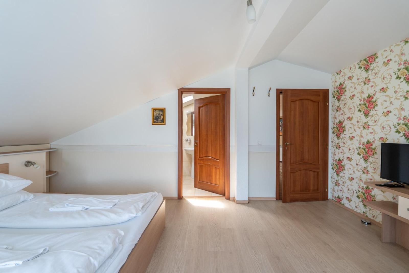 Farawayhomes Aparthotel Near Vienna Airport - Anytime Self Check-In Bruck an der Leitha Exterior photo