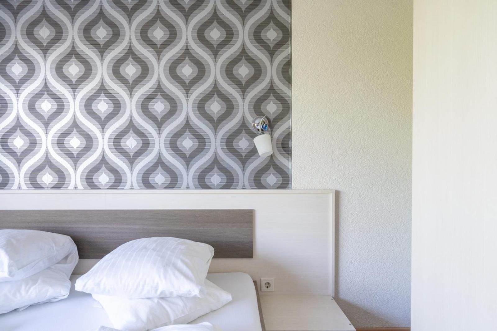 Farawayhomes Aparthotel Near Vienna Airport - Anytime Self Check-In Bruck an der Leitha Exterior photo