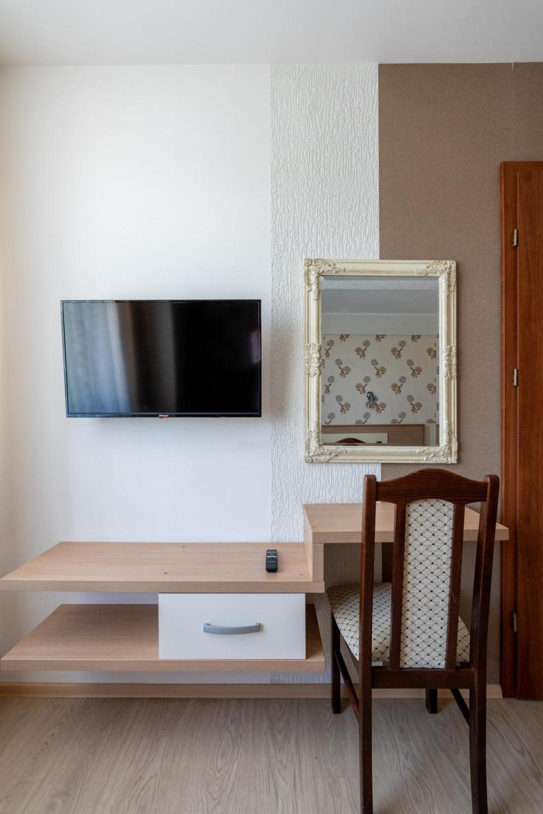 Farawayhomes Aparthotel Near Vienna Airport - Anytime Self Check-In Bruck an der Leitha Exterior photo