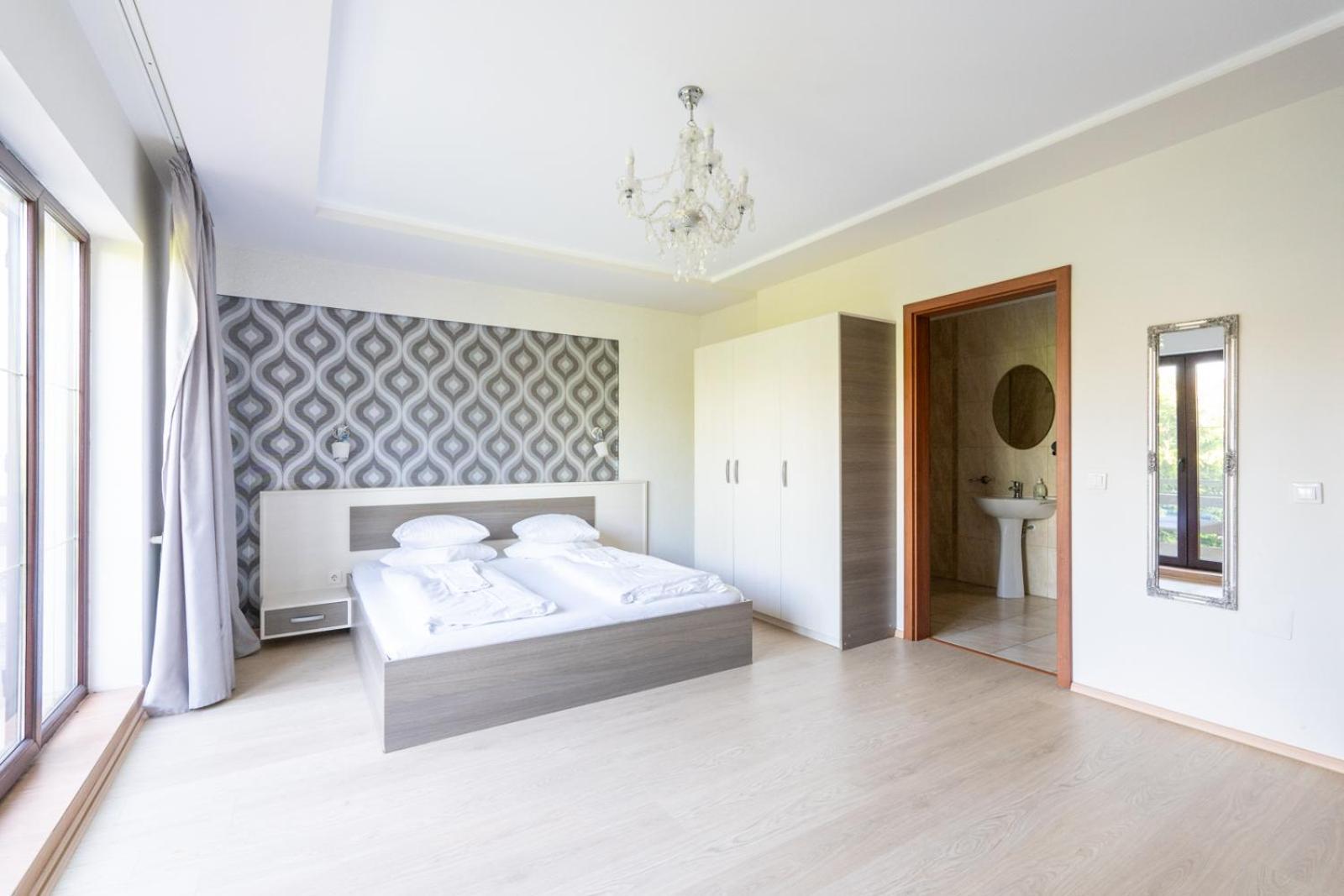 Farawayhomes Aparthotel Near Vienna Airport - Anytime Self Check-In Bruck an der Leitha Exterior photo